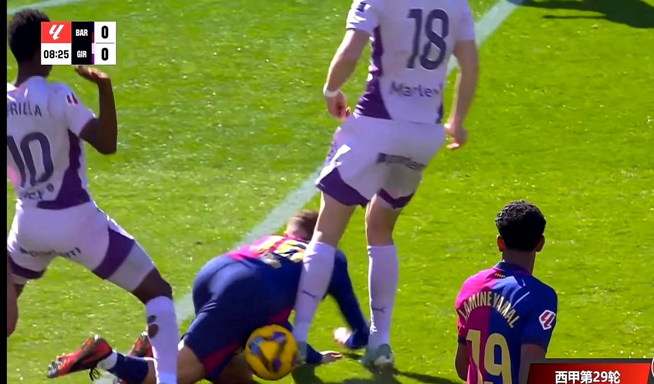 球员在场上频频失误引起困扰 球员在场上频频失误引起困扰