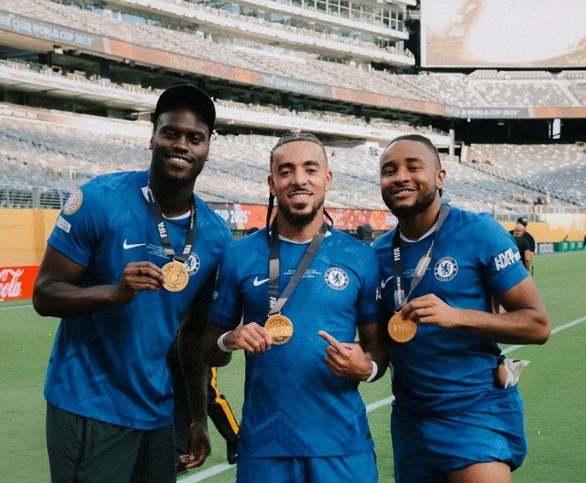 包含切尔西连续取胜,稳固小组头名的词条 包含切尔西连续取胜,稳固小组头名的词条