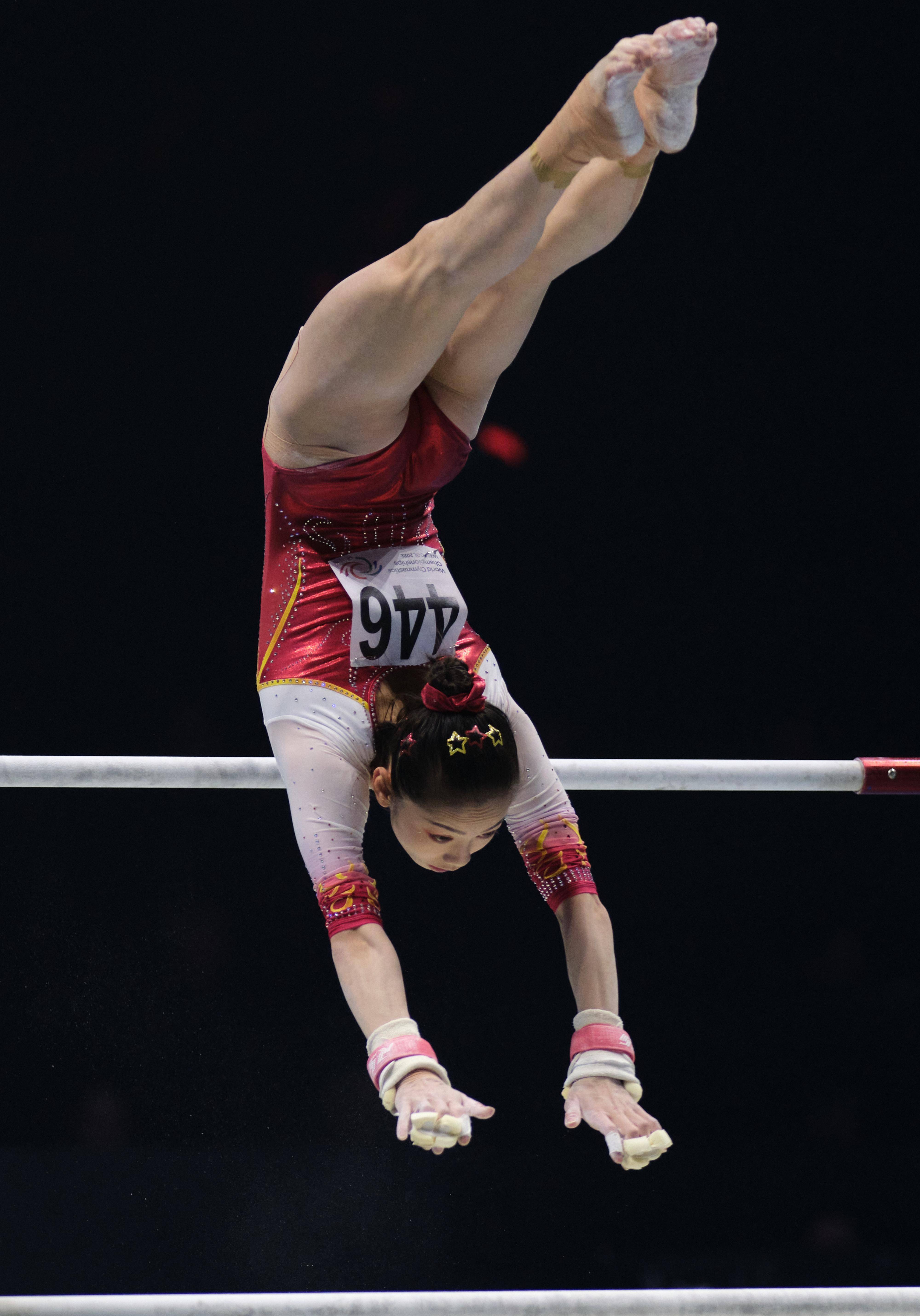 关于体操比赛中的优美身姿,惊艳全场的信息 关于体操比赛中的优美身姿,惊艳全场的信息