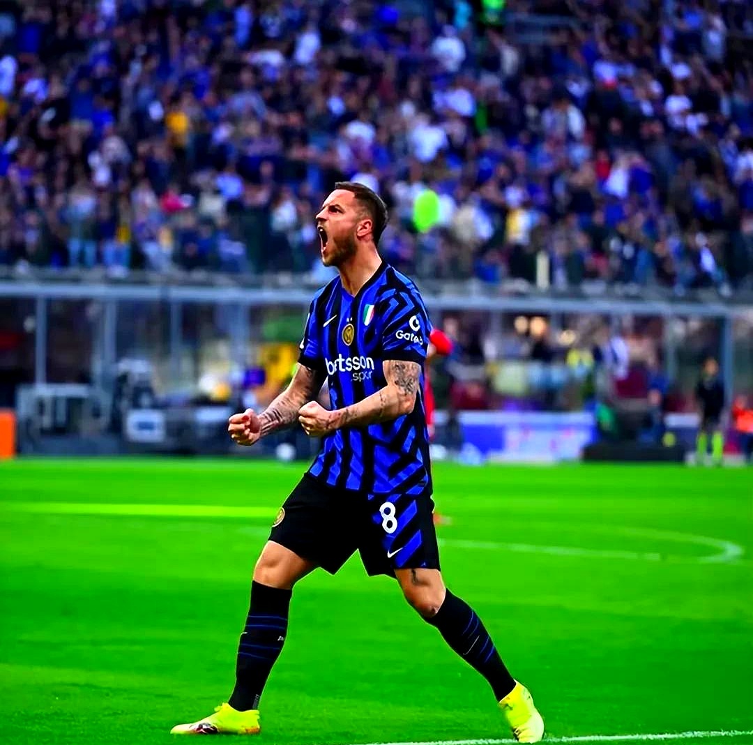 米兰球队在比赛中体现出了精湛的战术技巧 米兰球队在比赛中体现出了精湛的战术技巧