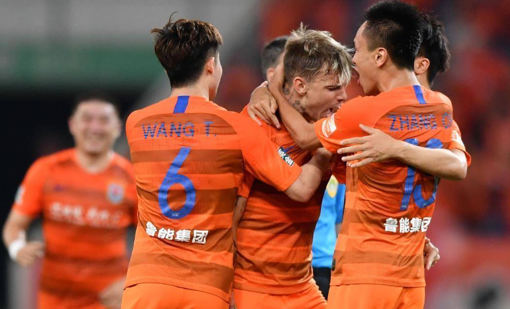 上港客场大胜广岛三箭，晋级成绩稳步提升的简单介绍