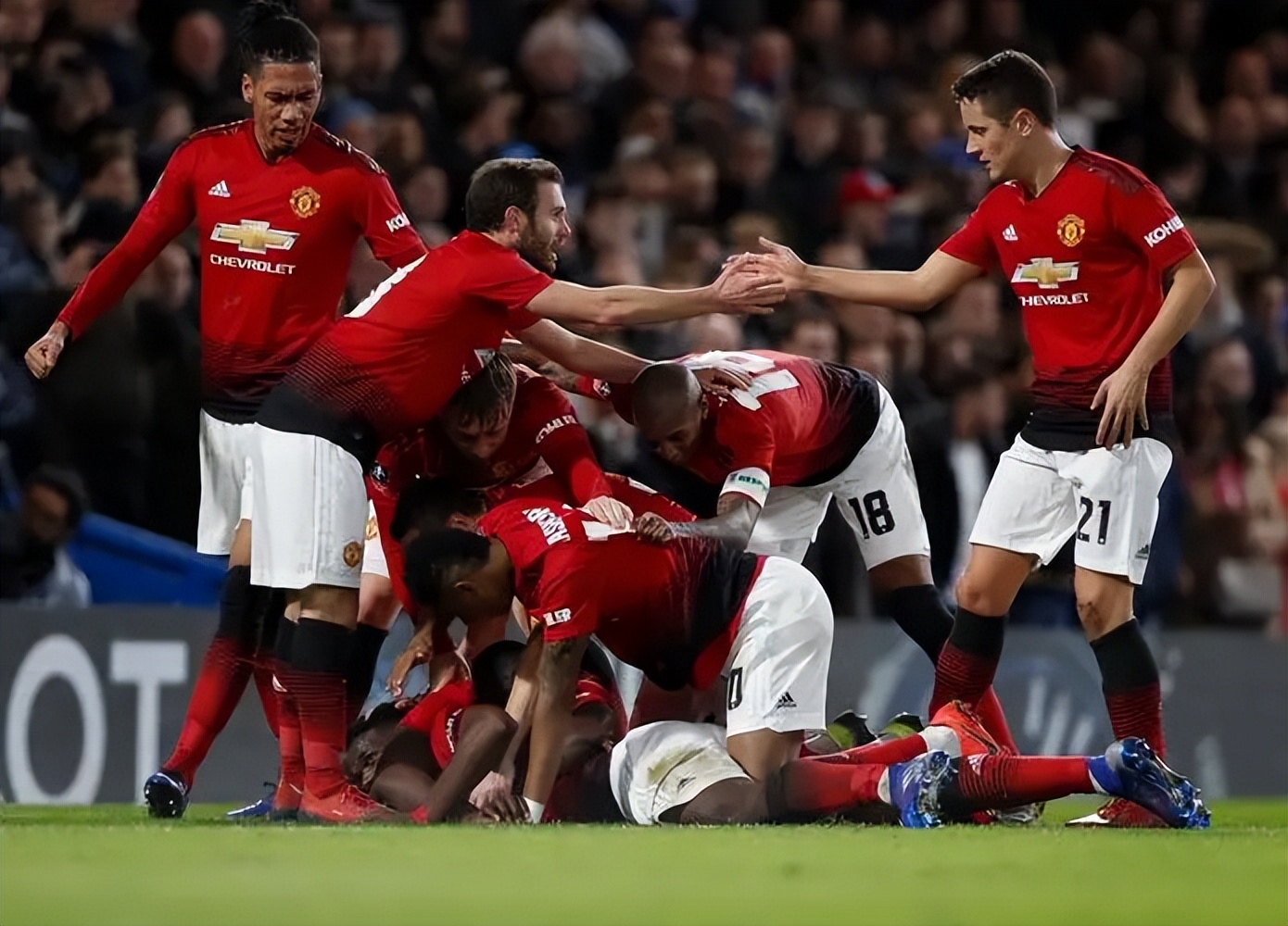 AC米兰完胜土耳其，卡塞米罗扛起全队的简单介绍